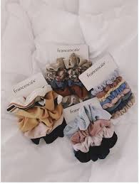 10 Vsco Bedroom Ideas For The Vsco Girl The Pink Dream Scrunchie Hairstyles Scrunchies Hair Accessories For Women