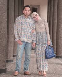 1,183 likes · 89 talking about this. 8 Inspirasi Kebaya Couple Dengan Hijab Buat Kondangan