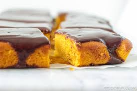 Calda De Chocolate Simples Para Bolo De Cenoura Bolo De Cenoura Simples Com Cobertura De Chocolate Bolo De Cenoura Bolo De Cenoura Simples Receita De Bolo De Cenoura