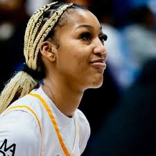 Final Top 25 national high school girls basketball rankings: Bishop  McNamara slips through rubble for No. 1