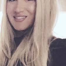 Holly Ouellette's Instagram, Twitter & Facebook