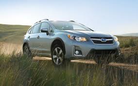 The 2017 subaru crosstrek is utilitarian first, stylish second. 2017 Subaru Crosstrek News Reviews Picture Galleries And Videos The Car Guide