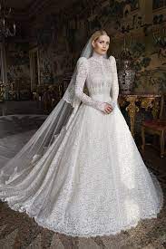 The model, 30, married lewis, 62, at the villa aldo brandini in frascati on 24 july. Oxgchissfglanm