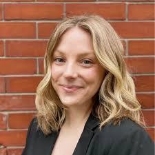 Rosa Morrow's Instagram, Twitter & Facebook