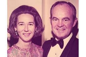 Ellen Lander's Instagram, Twitter & Facebook