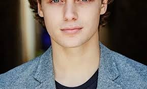 Jesse Hyde : sa biographie, filmographie, et quelques photos