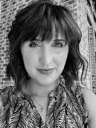 Wendy Putnam's Instagram, Twitter & Facebook