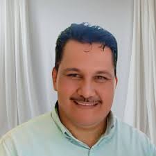 Lamento profundamente el fallecimiento del Dr. Rafael Aguirre Rivero,  hermano del Lic. Angel Aguirre Rivero, ex Gobernador de nuestro estado.  Pido a Nuestro Padre Celestial llene de fortaleza a toda su familia.