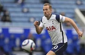 Harry edward kane؛ مواليد 28 يوليو 1993) هو لاعب كرة قدم إنجليزي يلعب مهاجمًا لنادي توتنهام هوتسبير في الدوري الإنجليزي الممتاز ومنتخب إنجلترا. ØªÙˆØªÙ†Ù‡Ø§Ù… Ø¨ÙˆØ§Ø¨Ø© Ø§Ù„Ø£Ù‡Ø±Ø§Ù…