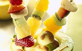 Recette Brochettes De Melon Aux Fruits Rouges En Video Recette Brochette Fruits Recette Brochette Brochette