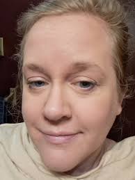 I had such a fun day! I did a makeup lesson for a friend who is an  esthetician (who was actually one of my instructors in school) I did a soft  glam