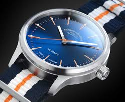 Delivery new watch, full set including box, warranty card and papers. Panova Blau Von Muhle Glashutte Seite 1 Von 0 Ich Neueuhren Das Online Magazin Fur Uhrenliebhaber