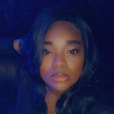 Miami Tip never really got to see Keyara from the back, so when she watches  her scene with her this week she is stunned. "WAIT. Do you see all that  a--???" 😛