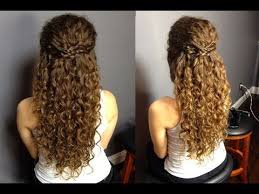 33 Modern Curly Hairstyles That Will Slay On Your Wedding Day Curly Hair Styles Naturally Natural Curls Hairstyles Curly Wedding Hair