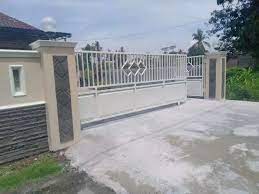 Nah bagi anda yang merasa kebingungan mencari ide model pagar minimalis, berikut kami sudah rangkum beberapa gambar pagar minimalis terbaik yang bisa dicoba. Pintu Pagar Minimalis Modern Bahan Galfanis Anti Karat Konstruksi Dan Taman 816557270