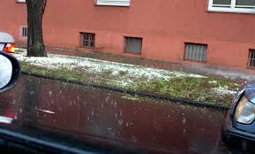 Dramatische hochwasserlage im westen deutschlands: Hagel Fiel Wie Schnee Vom Himmel Unwetter In Graz Graz