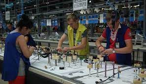 Have experience in java (experience with eclipse, git, maven and uml is a 30+ zile în urmă în. Toate Marile Fabrici Din Municipiul Satu Mare CautÄƒ Muncitori Sute De Locuri De MuncÄƒ