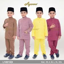 The baju melayu cekak musang is a loose tunic which is worn over trousers and usually accompanied with a sampin that is wrapped around the hips. Baju Melayu Cekak Musang Kids L1001kd Kurung Raya 2021 Babies Kids Boys Apparel 1 To 3 Years On Carousell