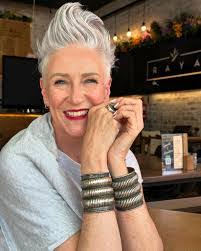 Deborah Chambers's Instagram, Twitter & Facebook