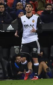 Interrogé en conférence de presse au parc des princes ce lundi, la recrue du paris sg gonçalo guedes a expliqué pourquoi il avait choisi de rallier le club de la capitale cet hiver. Pin On Goncalo Guedes
