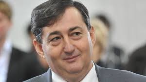 A miniszterelnök mellett gyakran feltűnő tanácsadó ellen az együtt kezdeményezett. Meszaros Lorinc Nagyon Kiakadt Habony Arpadra 24 Hu