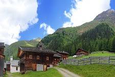 Dementsprechend haben wir unser neues tourenprogramm erstellt. Panorama Lake Schwarzsee In Innervillgraten Val Pusteria Pustertal