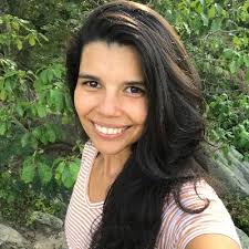 Fernanda Bastos (@_NandaBastos)