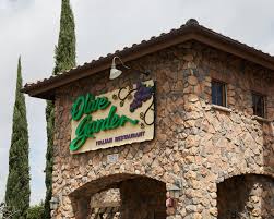 The busser's primary objective is to provide friendly service to our guests while clearing tables and keeping the dining room clean. Why I Take All My First Dates To Olive Garden Bon Appetit