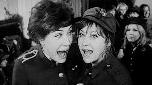 It is a compound of rzecz thing, matter and pospolita common, a calque of latin res publica. Polskie Komedie Ktore Was Rozsmiesza Stopklatka