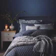 33 Ultra Cozy Bedroom Decorating Ideas For Winter Warmth Blue Master Bedroom Blue Bedroom Design Bedroom Decor Master For Couples
