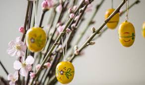 Finn de beste tilbudene mens du venter på at påske skal komme. Paskens Traditioner Folkekirken Dk