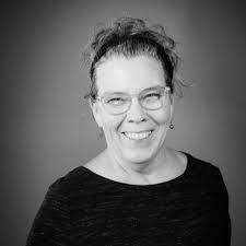 Lisa Kibble's Instagram, Twitter & Facebook