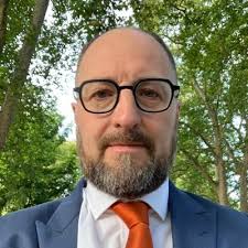 Sam Meadows (@BySamMeadows)