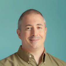 Darren Holman's Instagram, Twitter & Facebook