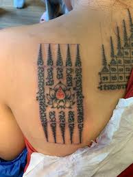 Thì ở thái lan có sak yant. Hinh XÄƒm Bua Thai Cho Nam Ná»¯ Tattoo Bua May Máº¯n