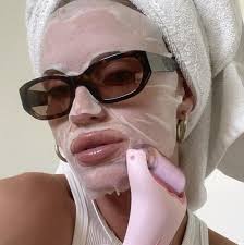 BEAUTY ICE ROLLER ❄️🧊🌸