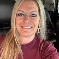 Leigh Lloyd's Instagram, Twitter & Facebook