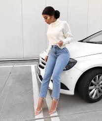 8 336 Curtidas 108 Comentarios Madeline Mercedes Madelinemercedes No Instagram Time For Cozy Sweaters Wearing Cool Outfits Outfits Preppy Outfits