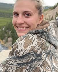 Can’t imagine life without @wellnessbyjasminerose wanted to take a moment  and just tell everyone how special she is to me ❤️ and wish her a happy  birthday! Love you babe 😘