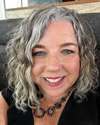 Susan Munn's Instagram, Twitter & Facebook