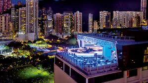Like other establishments of its ilk, executive bar enforces a minimum charge, serves only a handful of people at a time and is always remarkably formal. Five Alfresco Bars In Hong Kong To Try Out Business Traveller