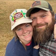 Leann Stark's Instagram, Twitter & Facebook