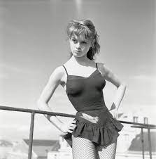 Brigitte Bardot - Free pics, galleries & more at Babepedia