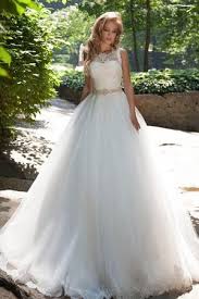 Ist das hochzeitskleid romantisch verspielt, passt zur brautmutter kein modernes, flippiges kleid. Zickzack Ausschnitt Duchesse Linie Bateau Extravagantes Brautkleid Mit Bordure Mekleid De