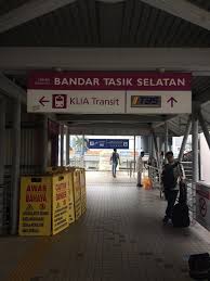 Balai polis sungai besi, tel. Kuala Lumpur Walk Pics Kuala Lumpur From Lrt Bandar Tasik Selatan Station To Klia Transit Station