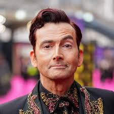Zoe Saldaña stuns in bold yellow at the Golden Globes first-time nominee  celebration 💛 📸 Getty Images