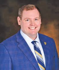 Crowds enjoy colorful floats