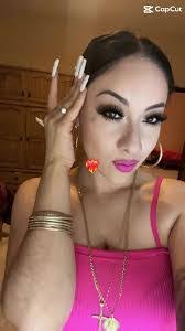 Salma Munoz's Instagram, Twitter & Facebook