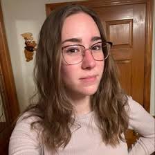 Victoria Knowlton's Instagram, Twitter & Facebook