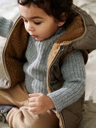 Diana Vest's Instagram, Twitter & Facebook